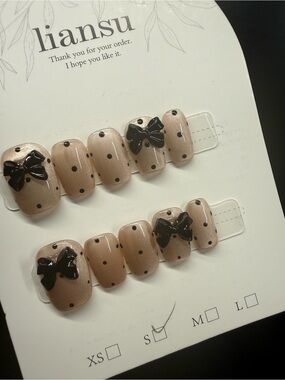 Polka Dot Press-On Nails with Black Bow Small